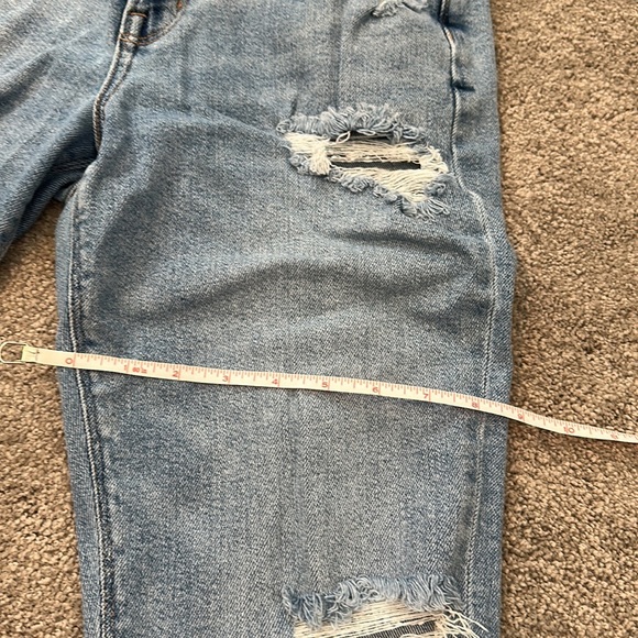 American Eagle Mom Jean - distressed straight leg jeans - Picture 10 of 11